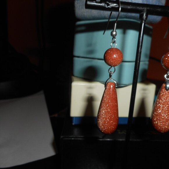 EARRINGS - 1 pair - dangle bead - fish hook ear wire - Picture 7 of 8